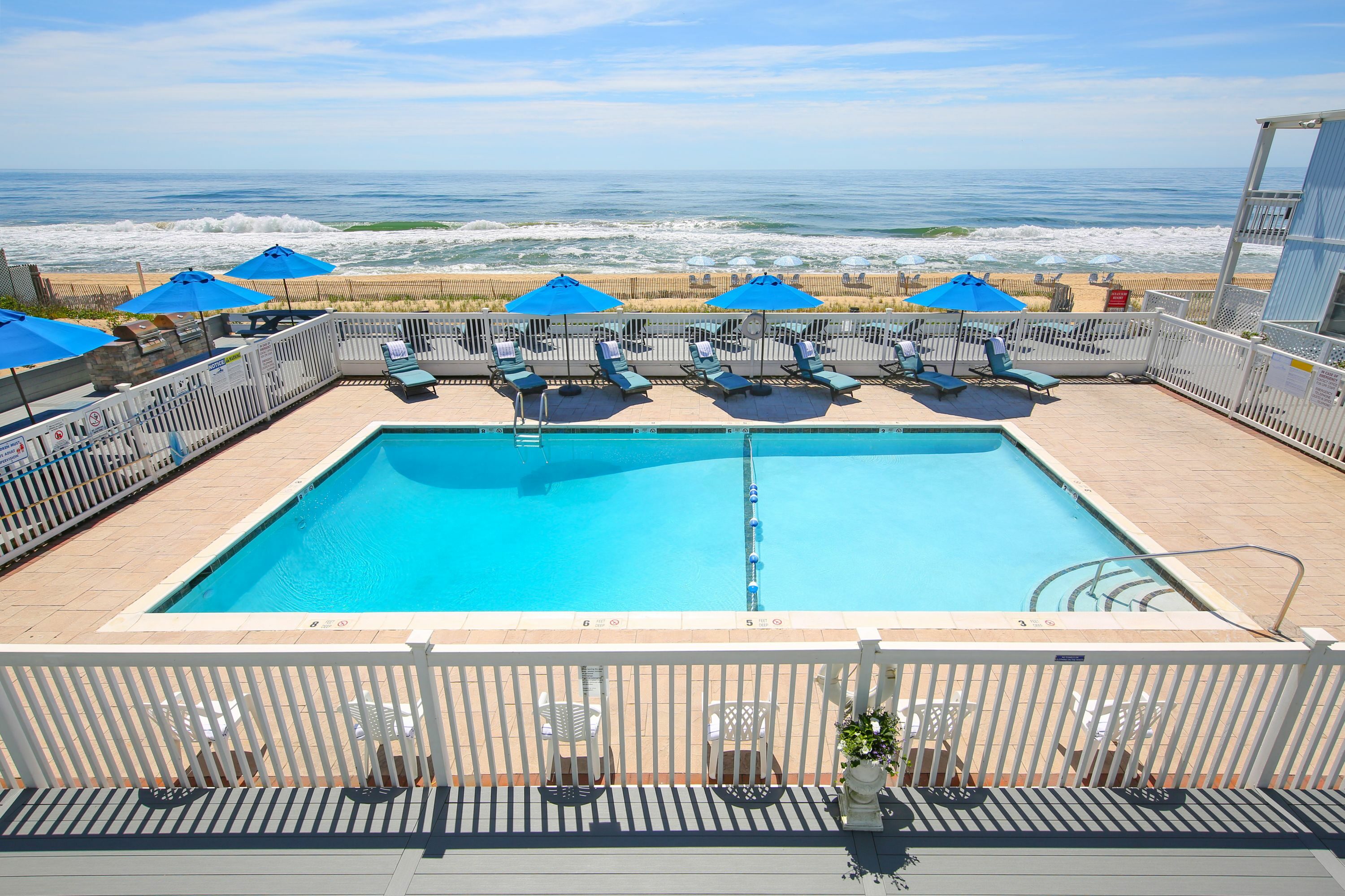 Pool and ocean view